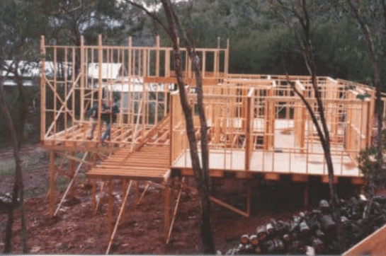 1996 - Construction of stage 2 commences 3 Student Houses (Wirringga, Arthur Robinson, Cramond)
